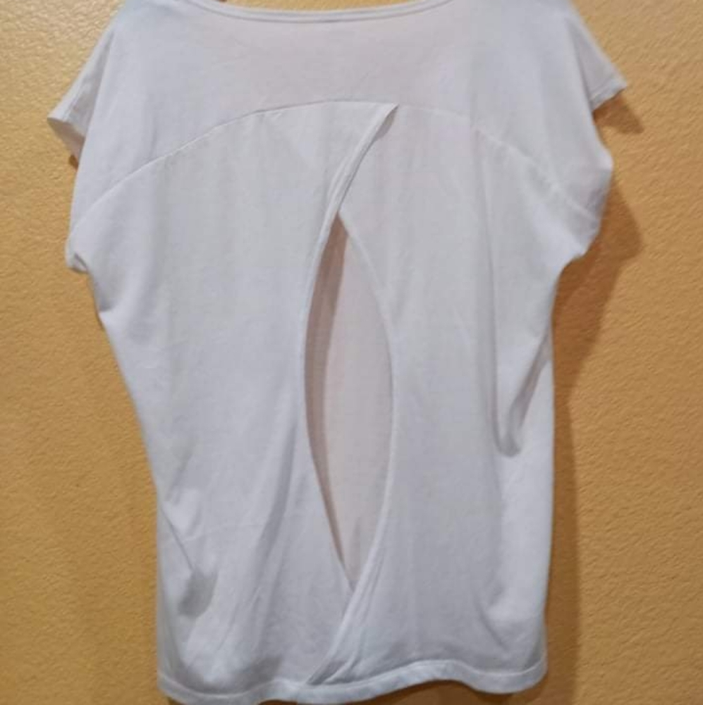 Fabletics White Top - Picture 4 of 6
